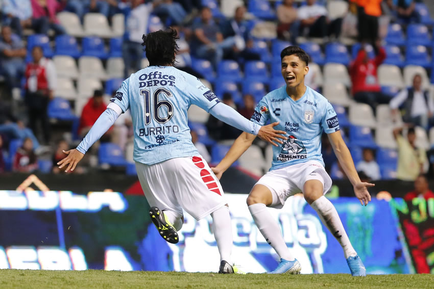 Pachuca aprovechó la fragilidad defensiva de Puebla para derrotarlo. (Foto: Imago7)