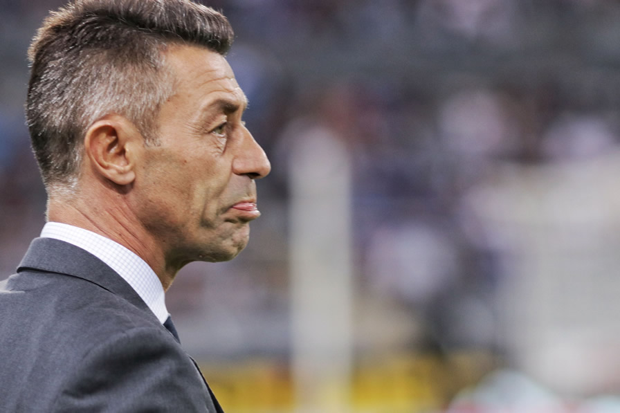 Pedro Caxinha tiene a su equipo en zona de liguilla. (Fotos: Imago 7 y Mexsport)