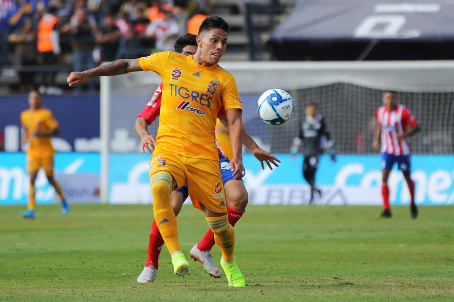 Carlos Salcedo regresó después de dos jornadas. (Fotos: Imago 7 y Mexsport)