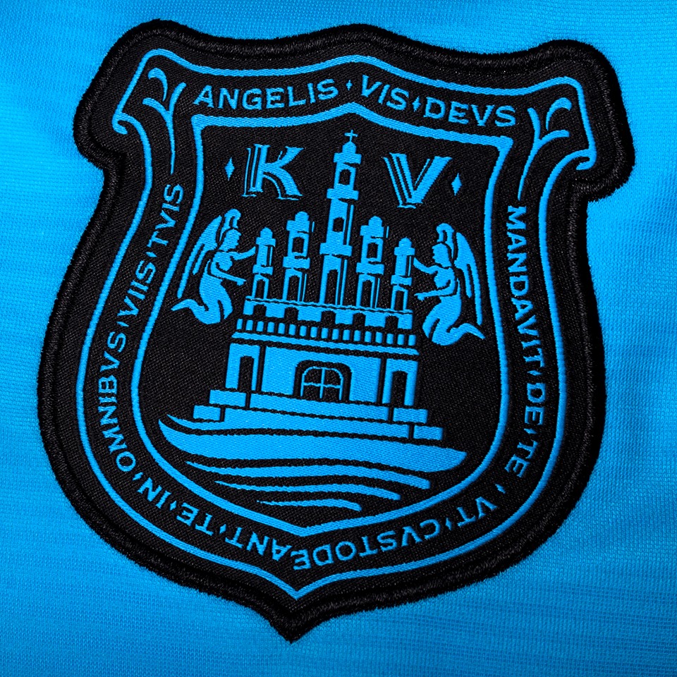 La Franja de Puebla llegó a su 75 aniversario y no podía quedarse sin su elegante playera.