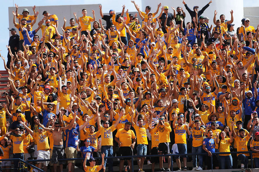 No fue una gran invasión, pero los tigres se dieron cita. (Fotos: Imago 7 y Mexsport)