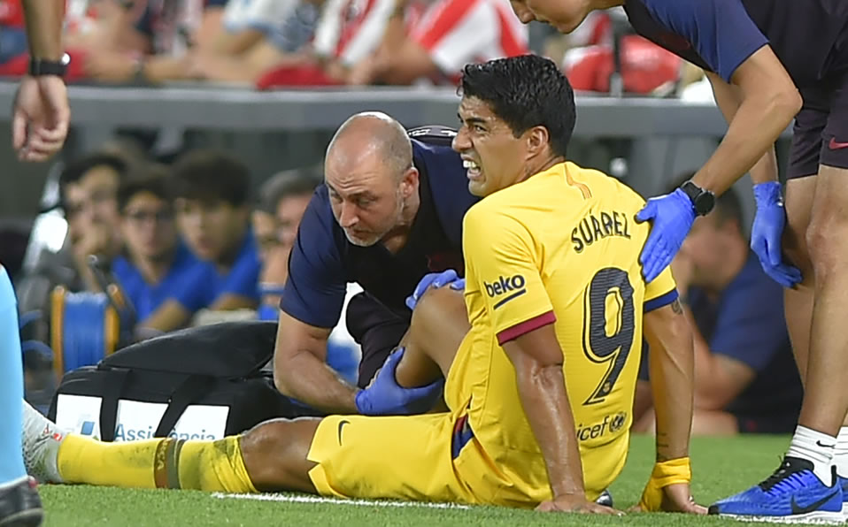 Suárez se unirá a la lista de lesionados junto a Messi. (AFP)
