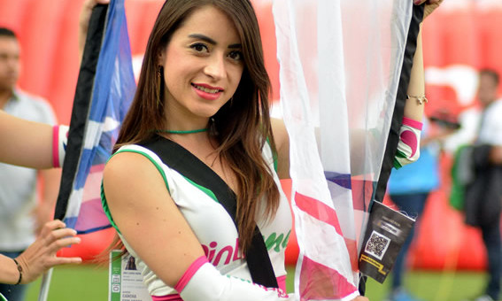 Las más bellas porristas, edecanes y aficionadas de la Liga MX están en Las Chicas de la Jornada.