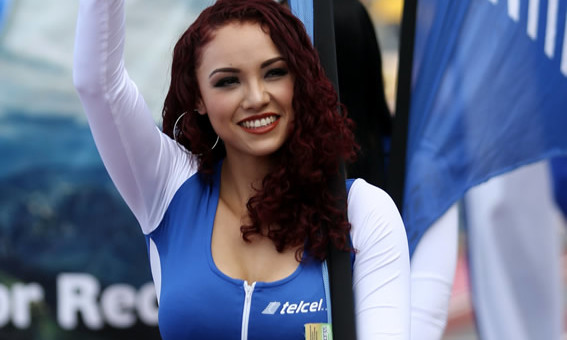 Las más bellas porristas, edecanes y aficionadas de la Liga MX están en Las Chicas de la Jornada.