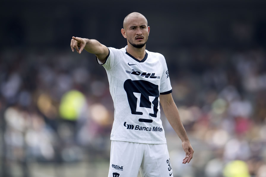 Carlos González se fue en blanco. (Fotos: Imago 7 y Mexsport)