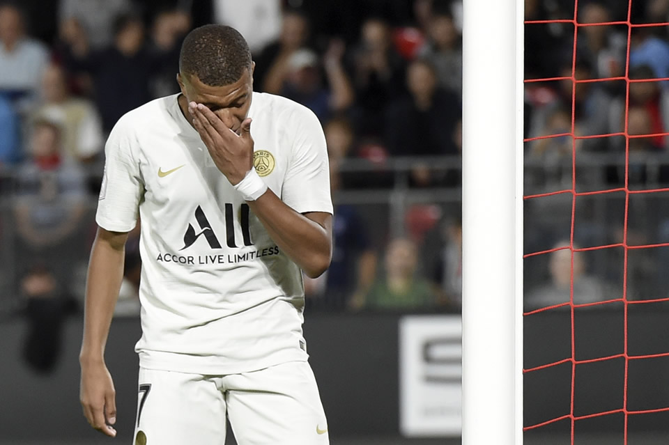 Duro revés para el cuadro parisino en la Liga (FOTO: AFP)