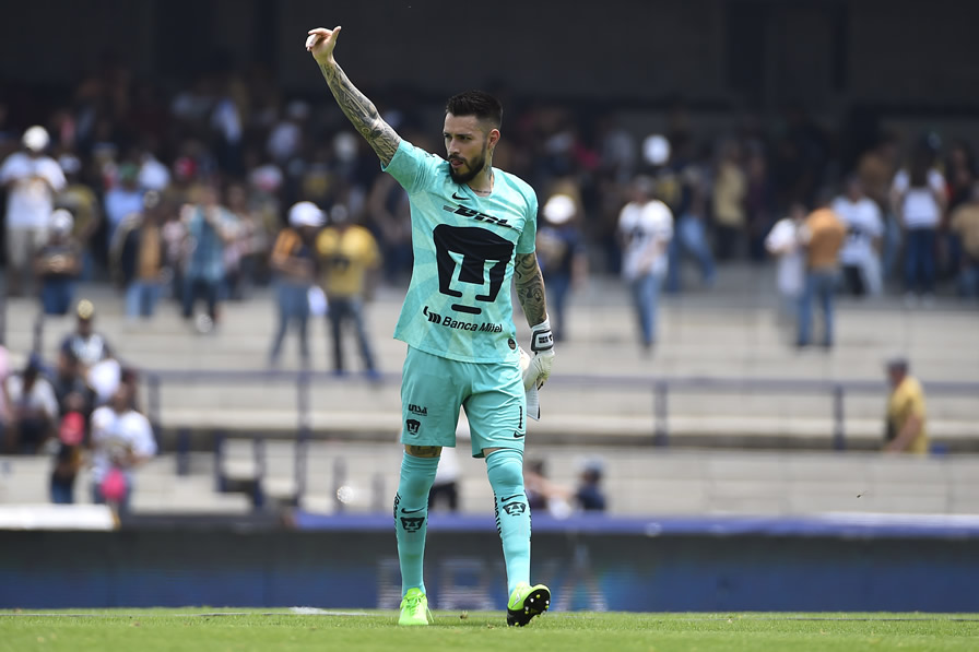 El Pollo Saldívar no tuvo trabajo. (Fotos: Imago 7 y Mexsport)