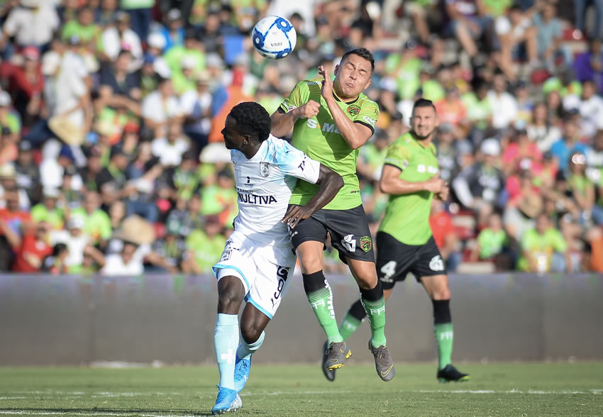 Pese a tener un hombre más, Querétaro sufrió para ganar. (Foto: Imago7)