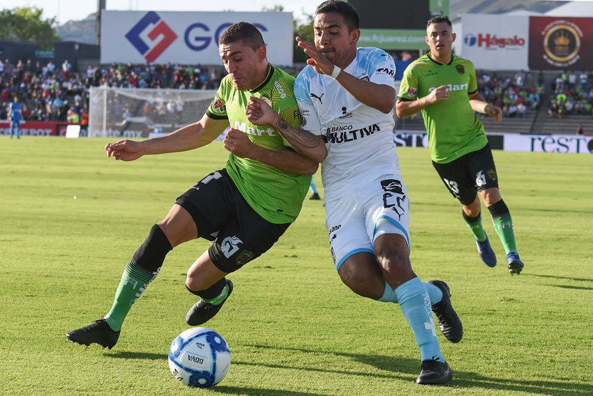 Pese a tener un hombre más, Querétaro sufrió para ganar. (Foto: Imago7)