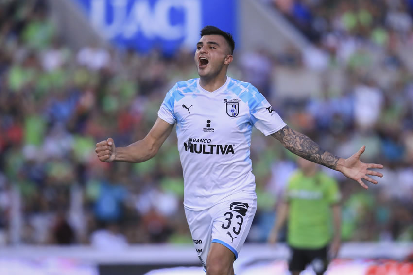 Pese a tener un hombre más, Querétaro sufrió para ganar. (Foto: Imago7)