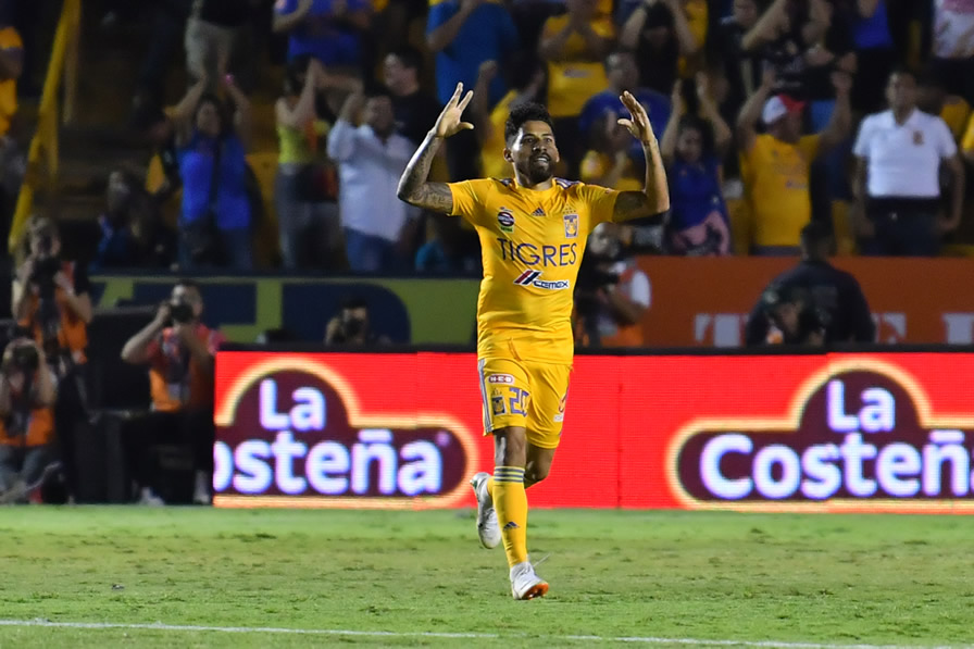 Aquino ha sufrido con las lesiones. (Foto: Imago 7)