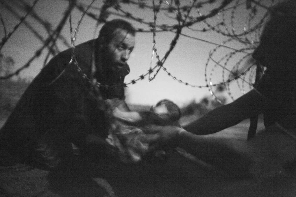 2016 - Crisis migratoria en Europa (Foto: Warren Richardson)