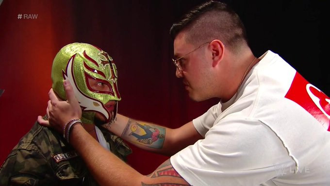 Dominick quiere que su padre siga luchando. (Foto: WWE)