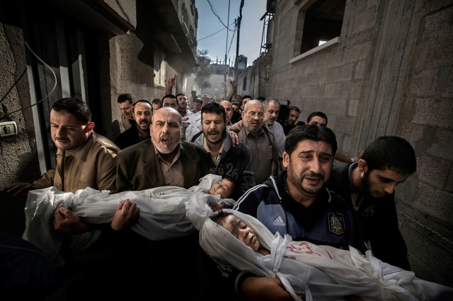 2013 - Entierro en Gaza (Foto: Paul Hansen)