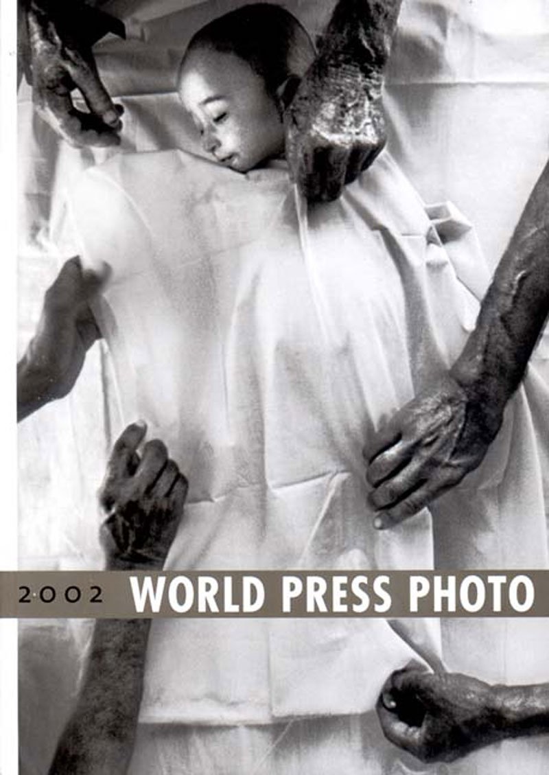 2002- Refugiados en la Guerra de Afganistán (Foto:  Erik Refner)