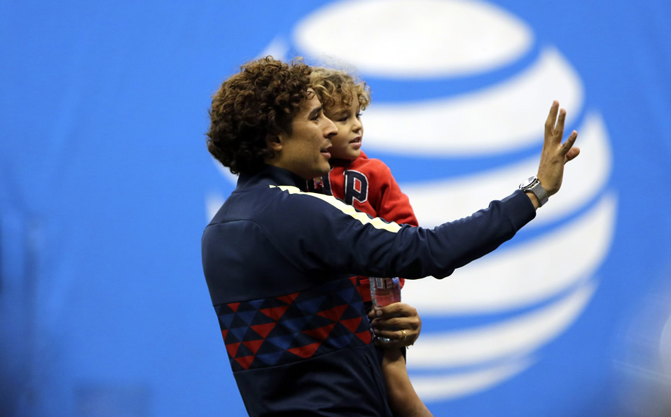 Memo Ochoa tendrá que esperar para debutar con América. (Foto: Imago7)