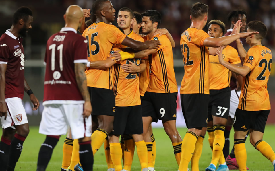 La celebración de los Wolves. (Europa league)