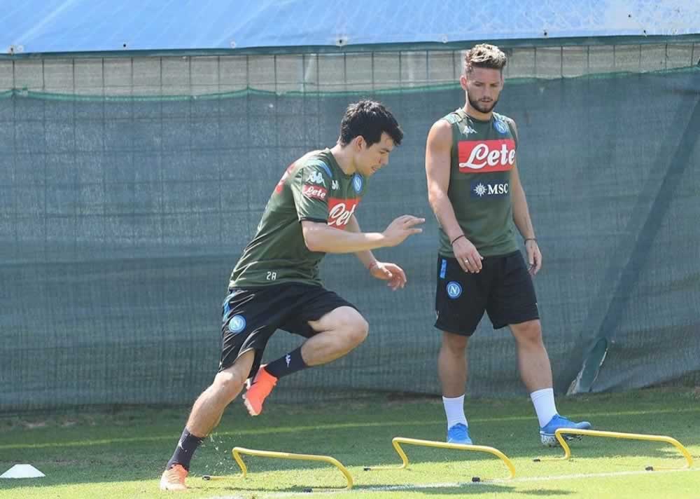 Chucky portando sus nuevos colores y conviviendo con el equipo.
