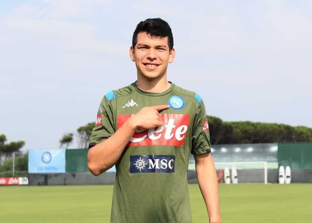 Chucky portando sus nuevos colores y conviviendo con el equipo.