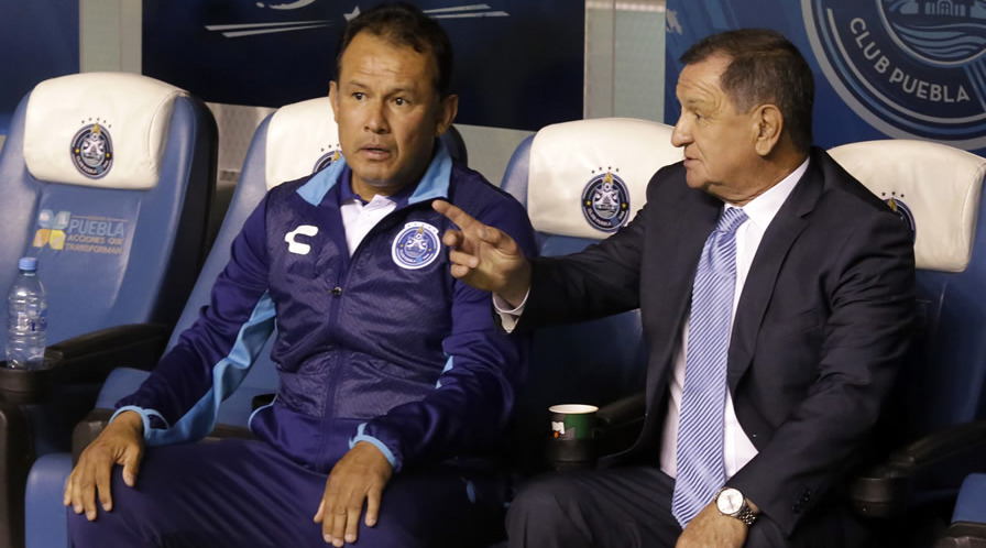 Reynoso fue auxiliar del Ojitos Meza en Puebla. (Foto: Imago 7)