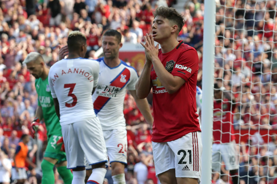 Manchester United tropieza de visita al Crystal Palace