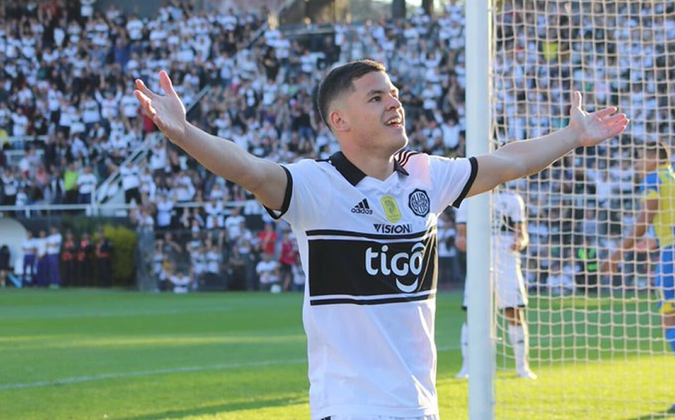 Richard Sánchez está a una firma de ser jugador de las Águilas. (Foto: Twitter)