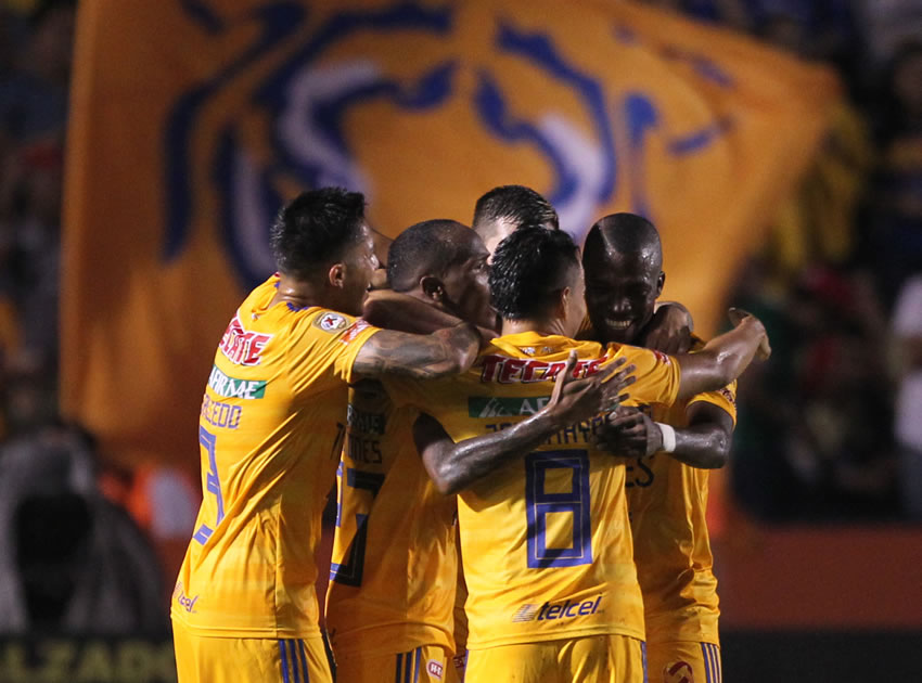 Gran festejo felino con el gol de Quiñones. (Foto: Imago7)