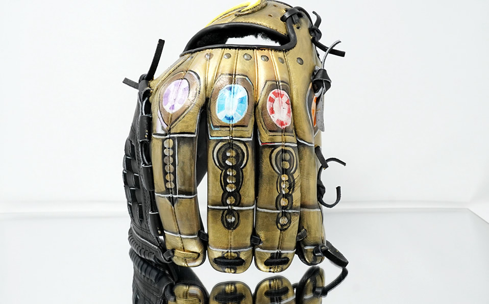 MENCIÓN ESPECIAL: Joe Musgrove, de los Pirates de Pittsburgh, utilizó un guante alusivo a las Gemas del Infinito, de la película Avengers: Endgame.