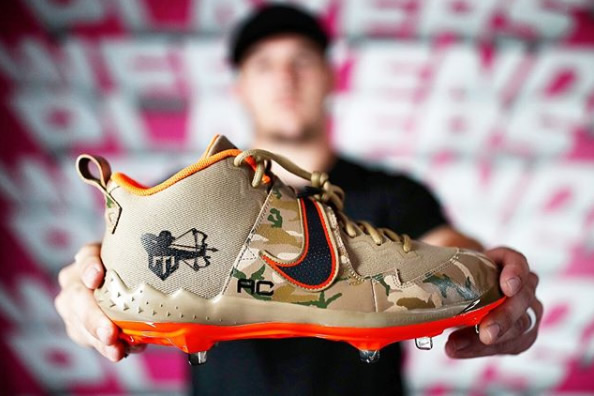 Mike Tout (Tiro con Arco)