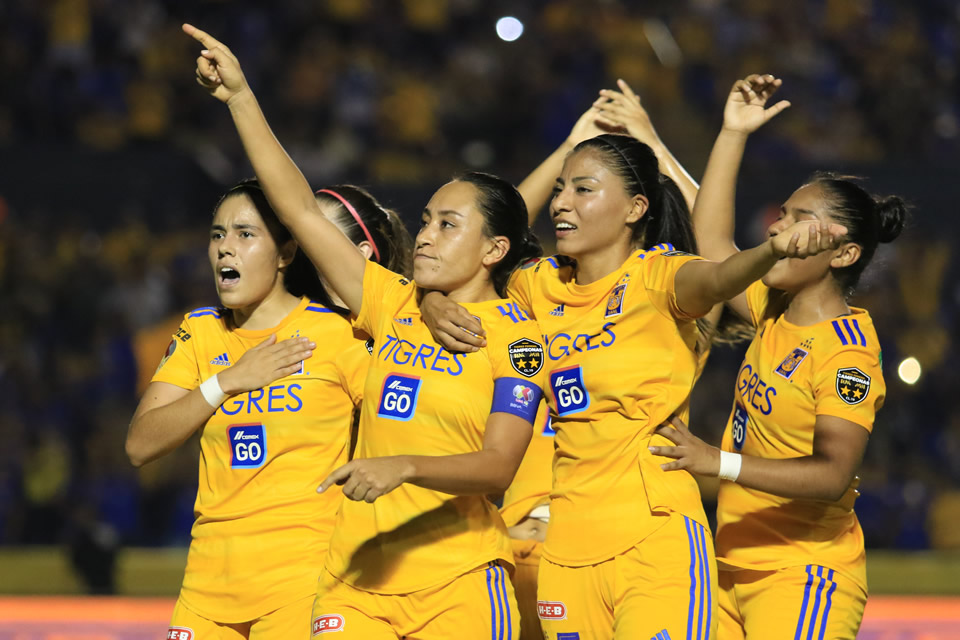 Las felinas se quedaron con el clásico en el Volcán (FOTO: Imago7)