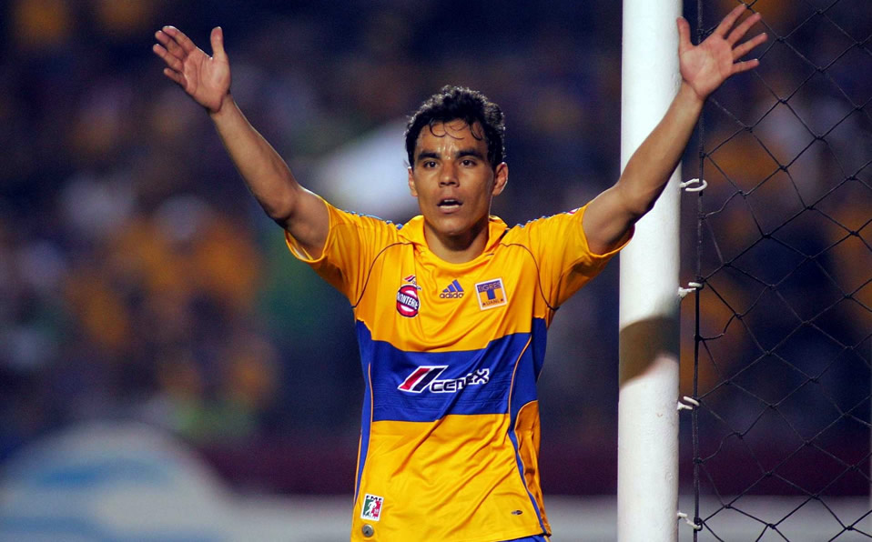 Omar Bravo: Emigró a La Coruña en 2008, solo duró seis meses y los felinos le firmaron.