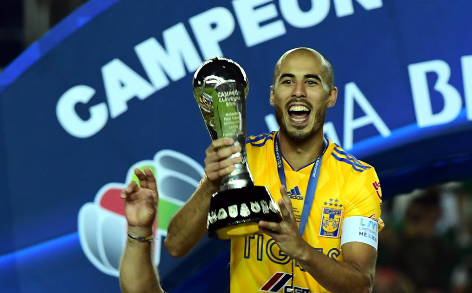 Guido Pizarro: También hay extranjeros. El actual capitán de Tigres llegó en 2013 y en 2017 se fue al Sevilla, duró un año y volvió a casa.