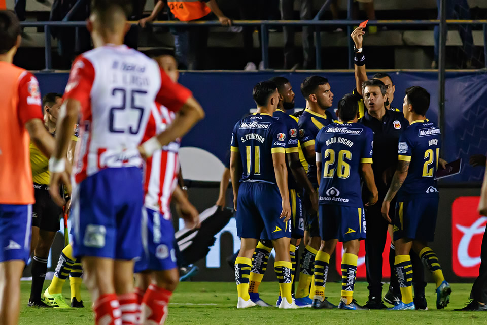 Polémica en la noche potosina (FOTO: Imago7)