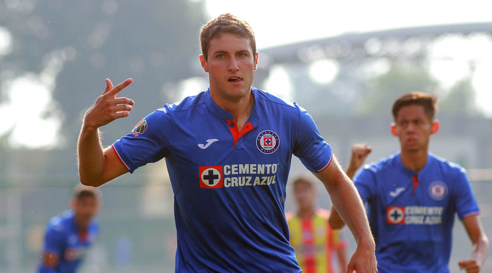 Angulo ya anotó un doblete en la Sub-20 de Cruz Azul. (Imago7)