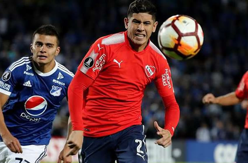 El defensa argentino Alan Franco en la mira del América. Foto: EFE