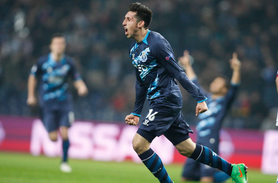 Héctor Herrera: El Asutria Viena en 2013 vio los primeros minutos del Zorro en Champions con Porto. (Mexsport)
