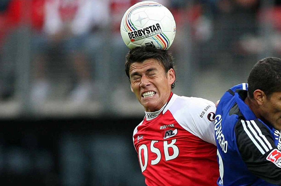 Héctor Moreno: El zaguero jugó contra AZ Alkmaar en un duelo frente al Olympiacos en 2009. (Mexsport)