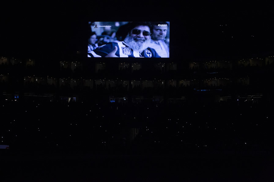 Celso Piña recibió un homenaje. (Fotos: Imago 7 y Mexsport)