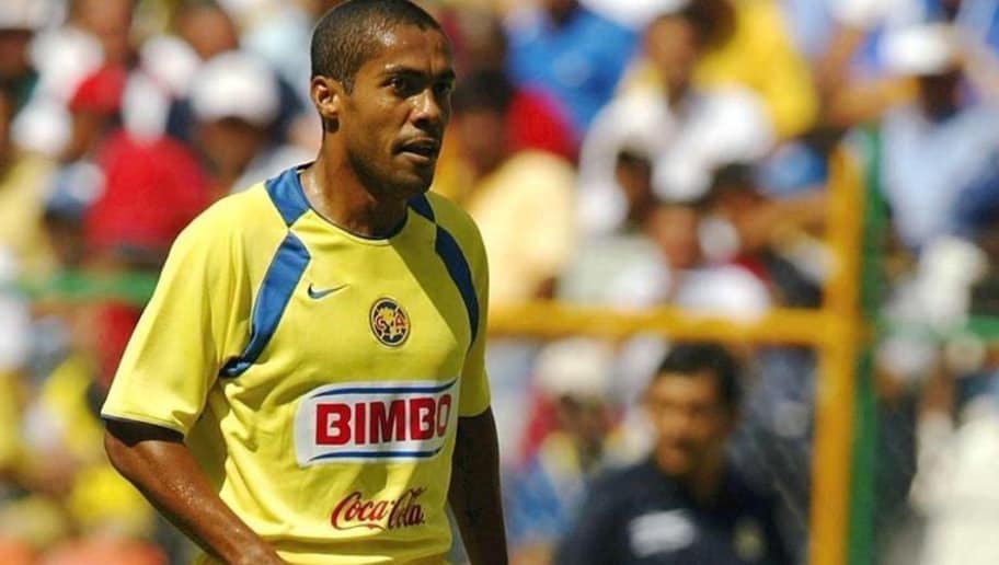 Irênio Soares. Su buen paso con Tigres no pudo reflejarse con las Águilas. Emigró al San Luis en 2006.