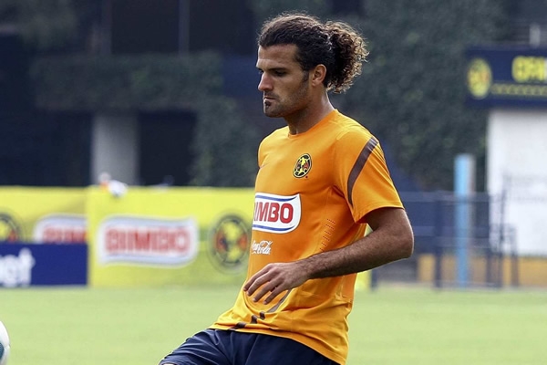 Oswaldo Vizcarrondo. Llegó para ser el referente en la defensa Azulcrema en el Clausura 2012, pero jamás lo consiguió. Su paso resultó fugaz.