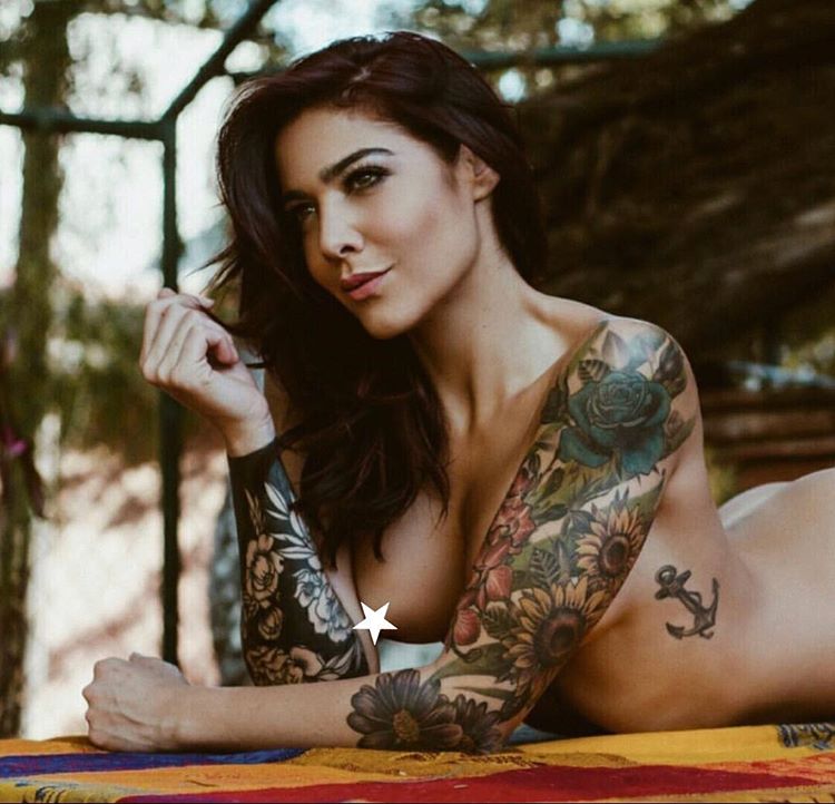 Erika Fernández, bella conductora de TV. (@ericaferca)