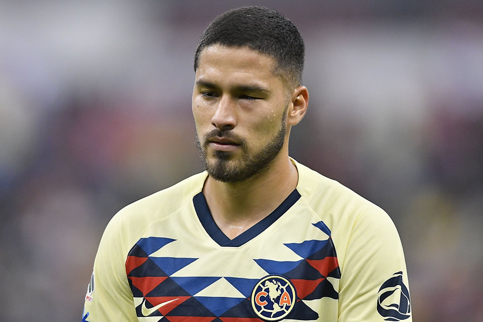 Luego de la fractura que sufrió el pómulo izquierdo en el juego ante Pachuca el central paraguayo fue intervenido