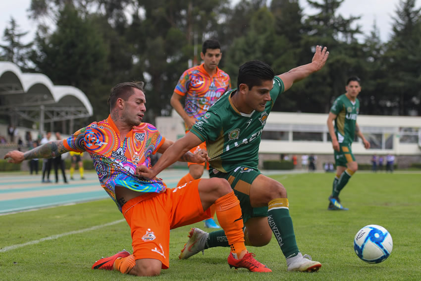 Parejo cotejo se vivió en el inicio de la jornada. (Foto: Imago7)