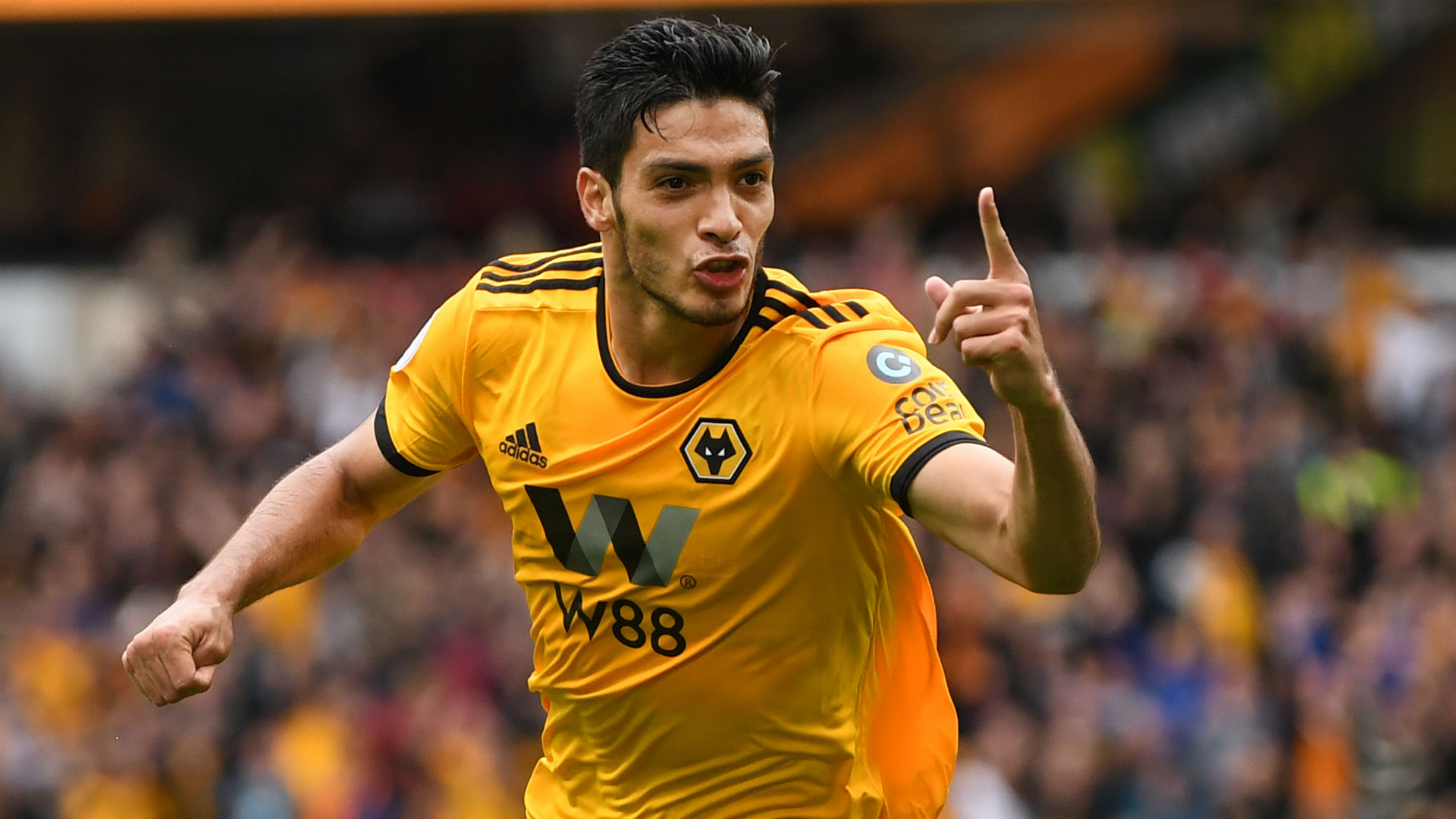 Raúl Jiménez va por más goles este fin de semana cuando los Wolves visiten al Everton. (Foto: Web)