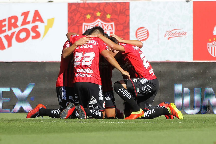 Con altísimo voltaje, Necaxa electrocutó a Xolos. (Foto: Imago7)