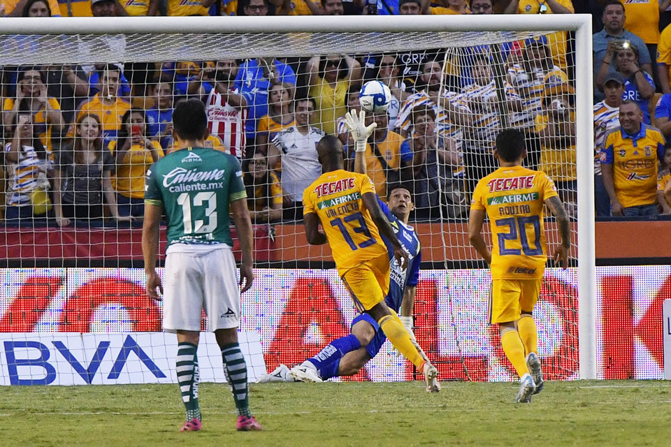 Terrible cobro de Enner (FOTO: Imago7)