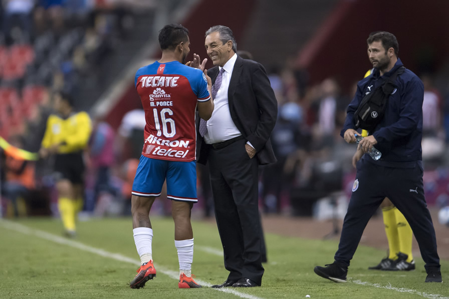Tomás Boy felicitó a Ponce. (Fotos: Mexspor e Imago 7)