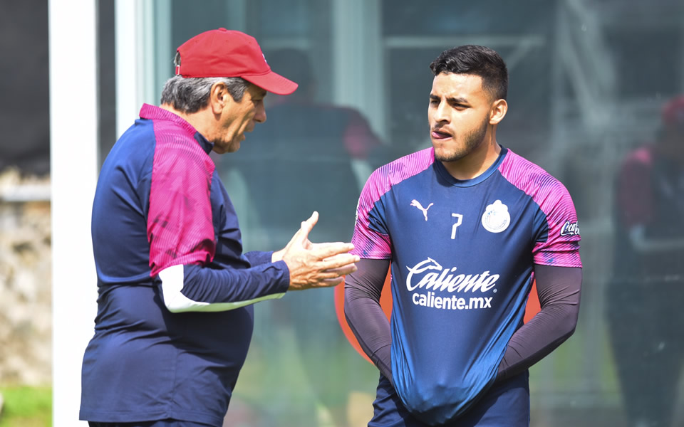 Vega es titular con Chivas tras su llamado a Selección Mexicana. (Imago7)