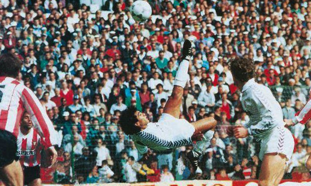 Desde chilenas espectaculares hasta goles y campeonatos, los mexicanos han vivido momentos históricos en las ligas de Europa. (Foto: Web)