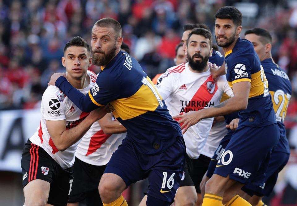 Daniele De Rossi vivió su primer clásico argentino (FOTO: AFP)